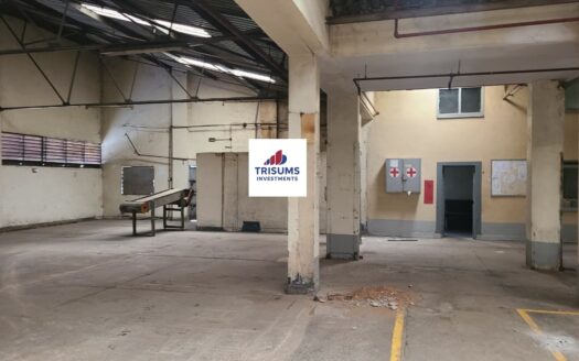 Godown To Let in Industrial Area